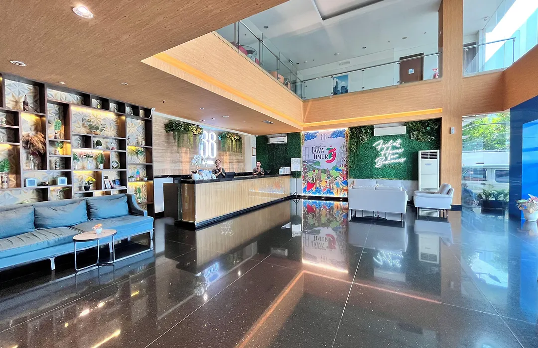 Hotel 88 Embong Malang Tunjungan Surabaya By Wh - Breakfast With The Best View On The Highest Floor And Strategic Location In The City Center-1