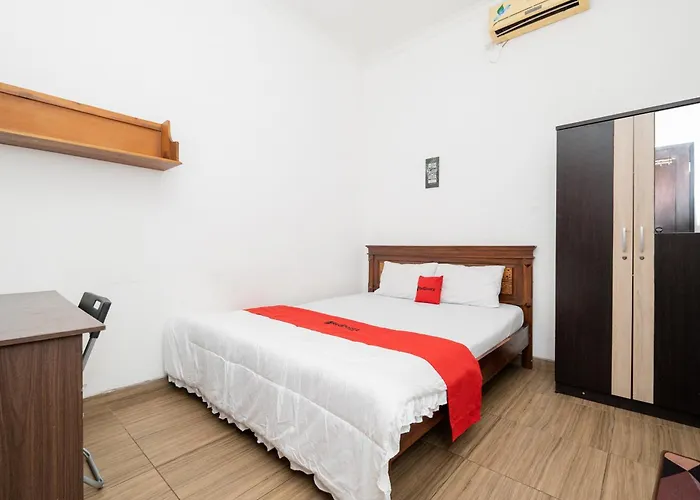 Reddoorz At Nginden Surabaya Hotel